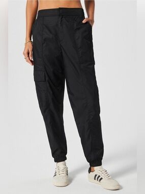 Fabletics Cargo Jogger - Black, NWT